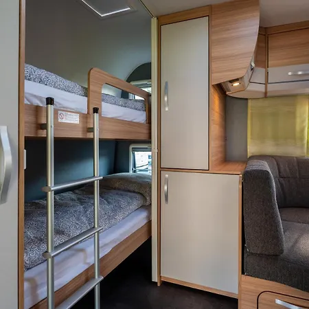 Gemuetliche Mit Top-ausstatung Und Vorzelt Im Heide *