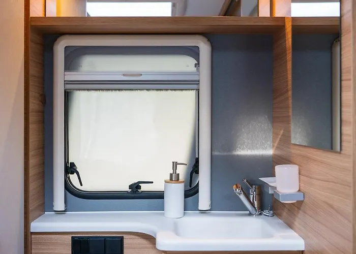 Gemuetliche Mit Top-ausstatung Und Vorzelt Im Heide *